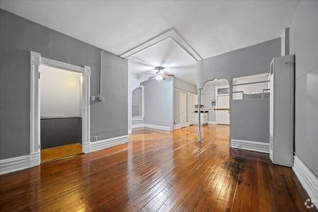 Building Photo - 1711 S Laflin St Unit 1F Rental