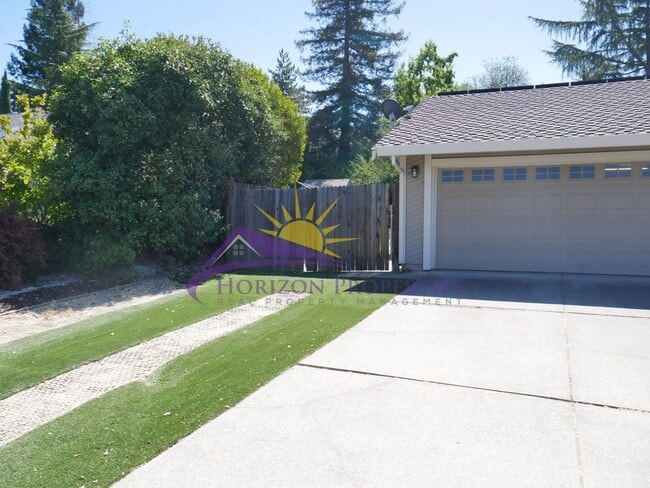Photo - 1646 Hedland Pl