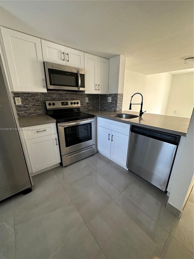 Photo - 14010 NE 3rd Ct Townhome
