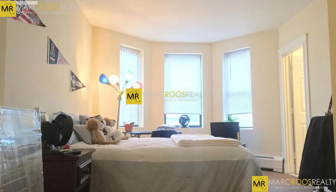 Photo - 856 Beacon St Unidad 205