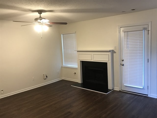 Photo - 7118 Cavender Dr SW