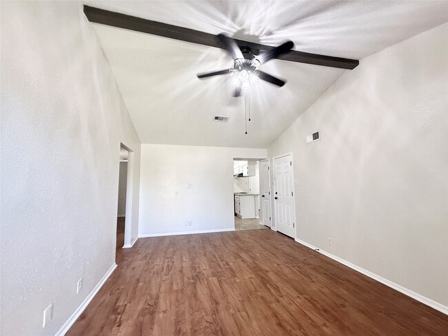 Photo - 941 S Walker St