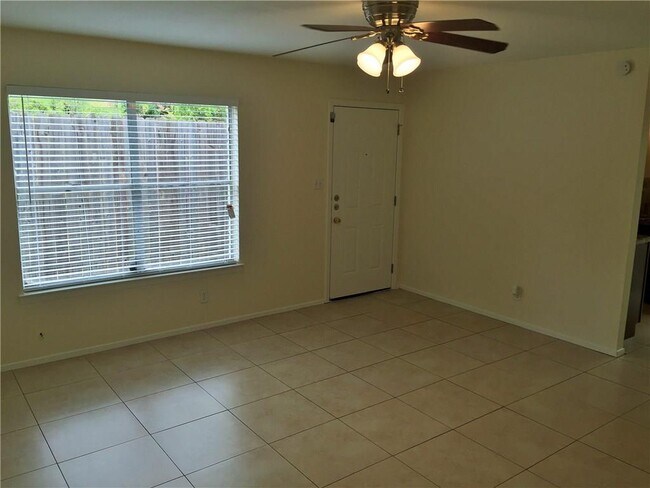 Photo - 2616 Ektom Dr Townhome