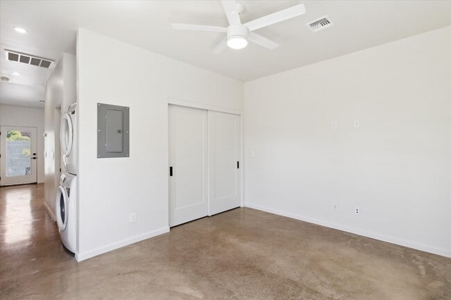 Photo - 347 W Roma Ave