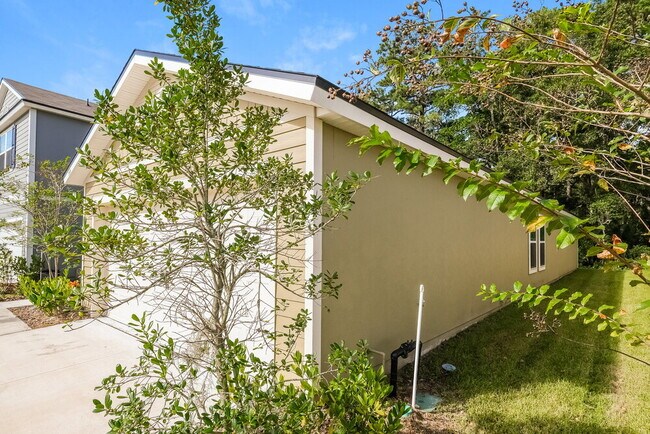 Photo - 7808 Meadow Walk Ln