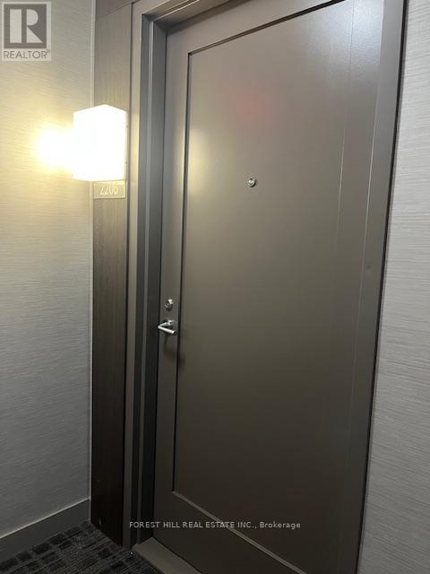 Photo - 310 Tweedsmuir Ave