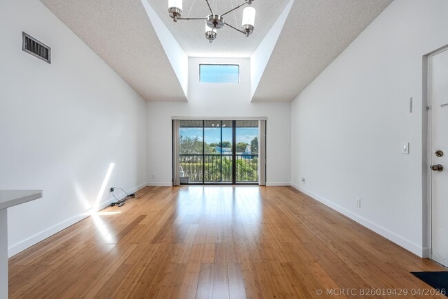 Photo - 629 Sea Pine Way Unit D3