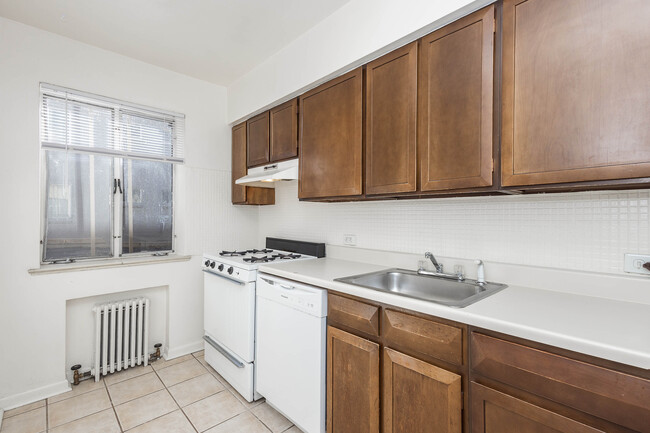 Building Photo - Court Place Rental