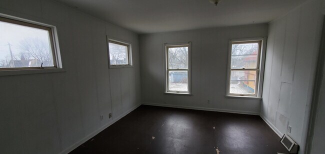 Photo - 426-430 Vine Ave NE Unit 428 B