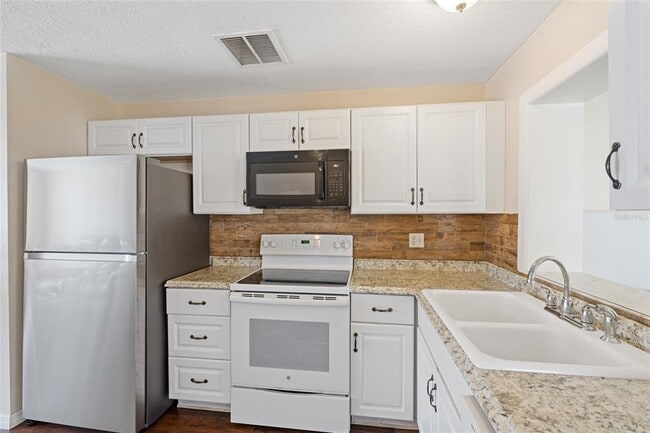 Photo - 7651 Montague Loop