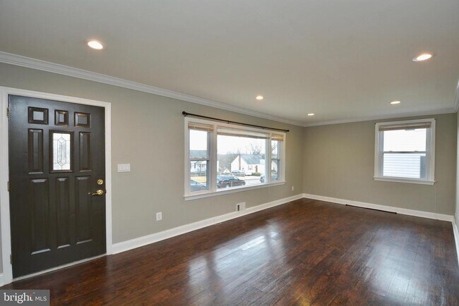Photo - 109 Iroquois Way House