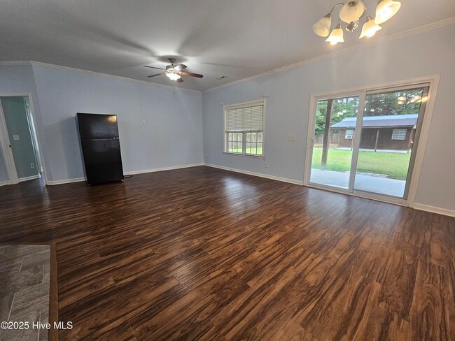 Photo - 109 Penquin Pl