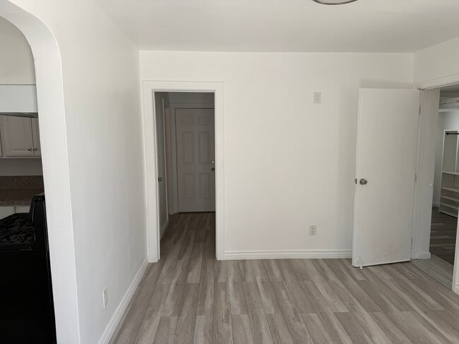Photo - 3619 Edenhurst Ave