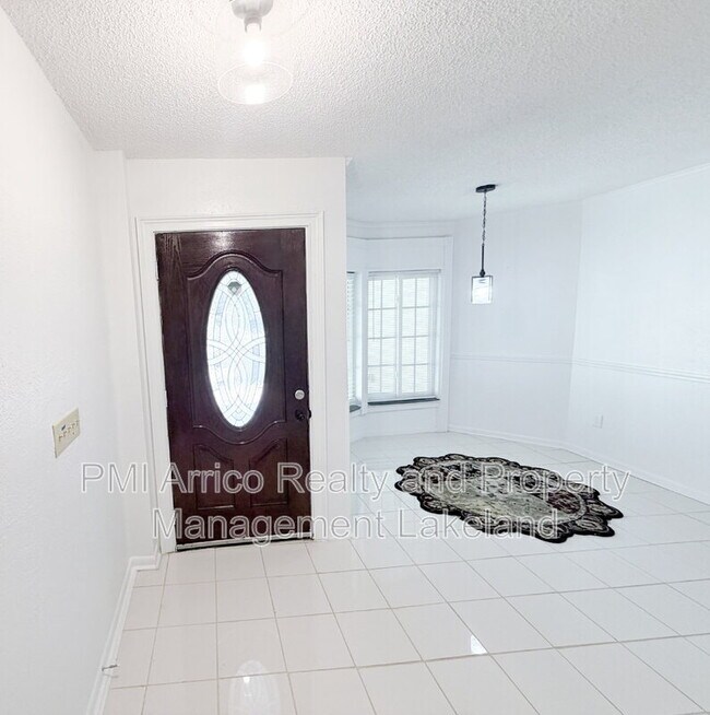 Photo - 222 Lakeview Dr