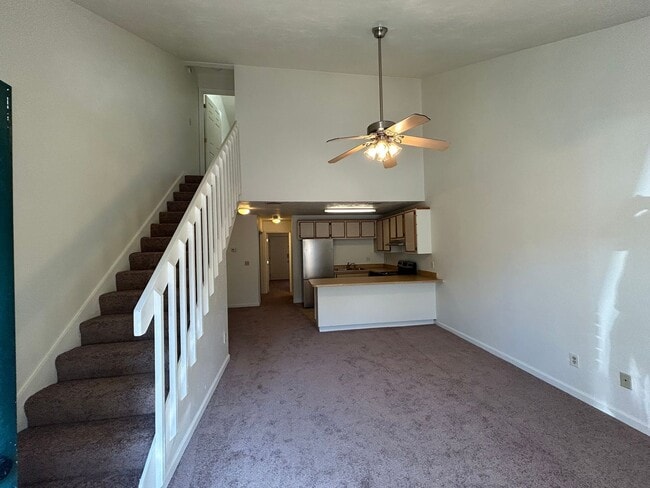 Photo - Sun-Filled 2/2 with Stainless Appliances & New Carpet