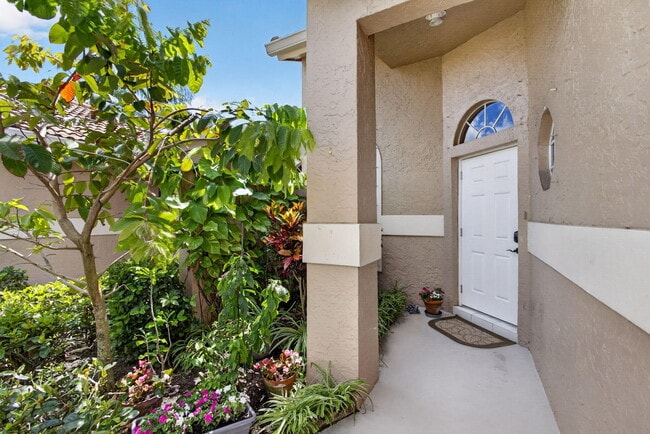 Photo - 602 Sabal Palm Ln