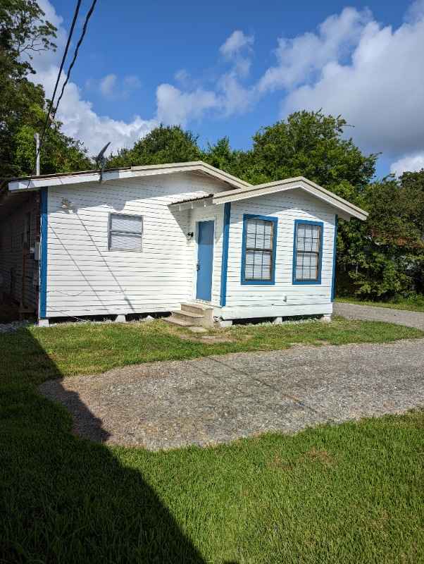 Photo - 711 Jane St House