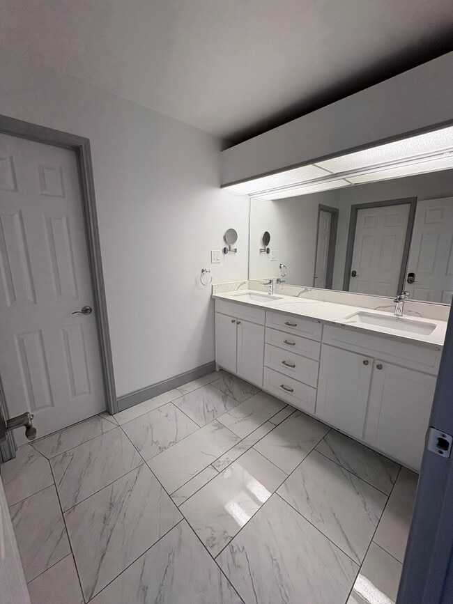 Photo - 105 Braun St