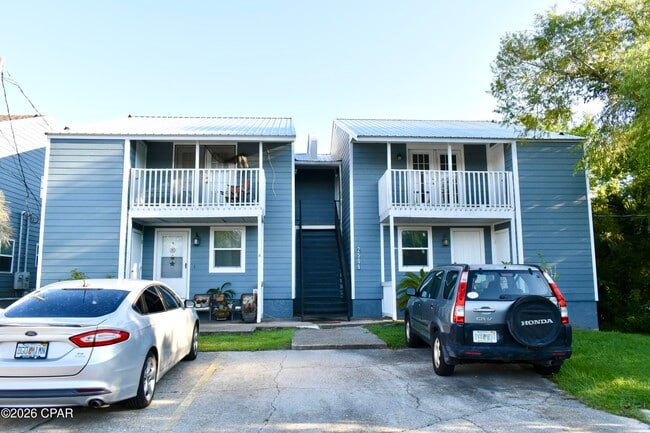 Building Photo - 2509 W 10th St Unit D