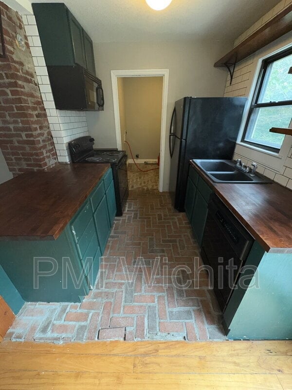 Photo - 608 N Parkwood Ln