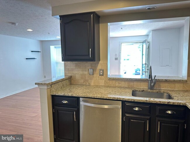 Photo - 4122 Maple Path Cir