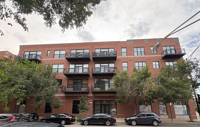 2 S Leavitt St Unit 308