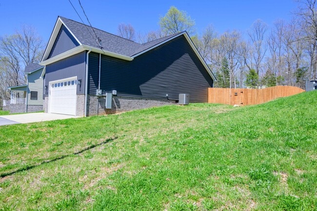 Photo - 299 Hampton Rd