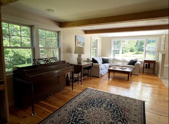 Building Photo - 67 Eastside Rd