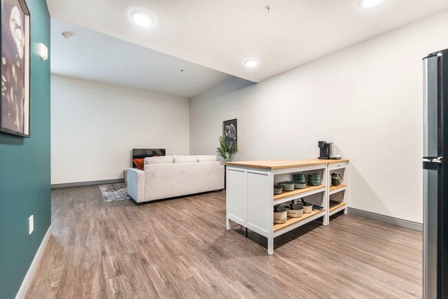 Photo - 520 Martin Luther King Jr Blvd Unit ID1356306P