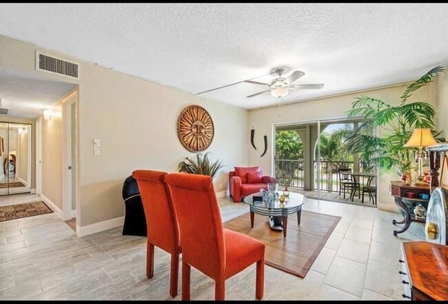 250 NE 20th St Unit 3030