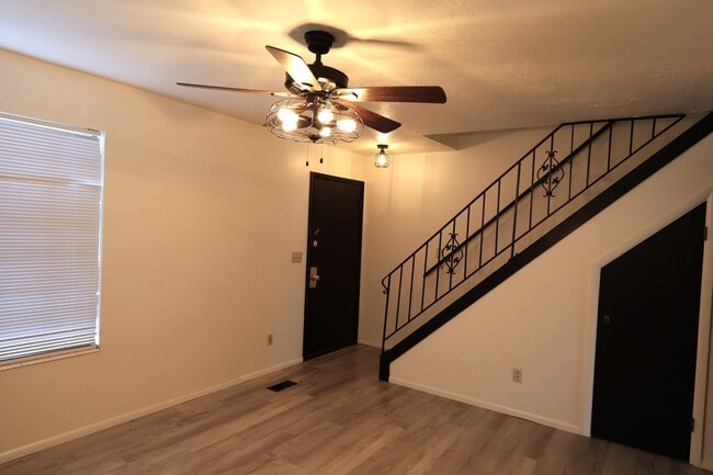 Photo - 1060 N 375 W
