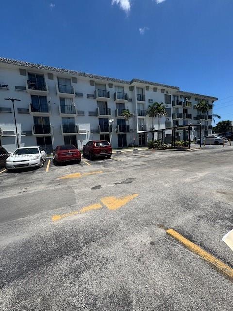 Building Photo - 16450 NW 2nd Ave Unit 412