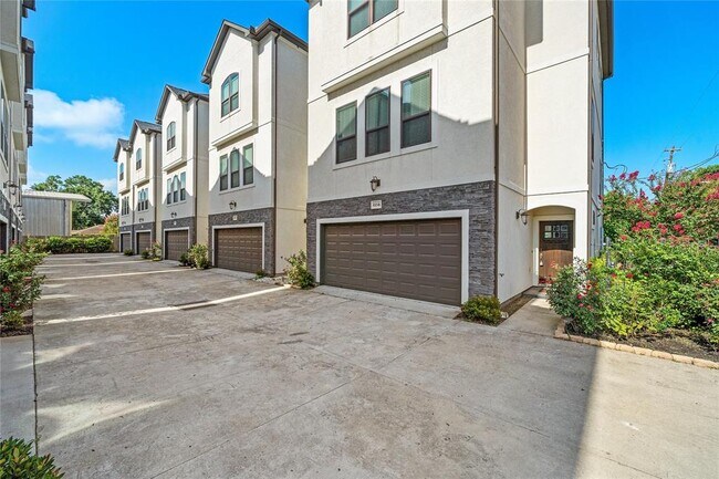 835 Wakefield Dr