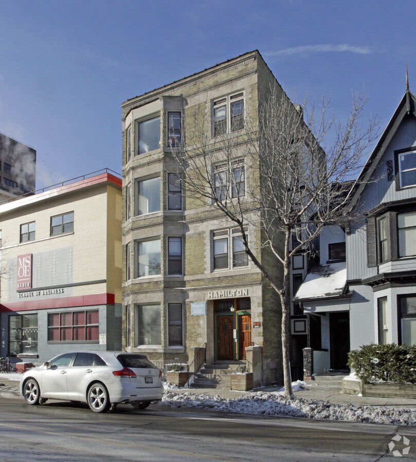 Photo - 1241-1243 N Milwaukee St