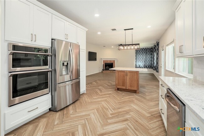 Photo - 703 Ivy Ct House