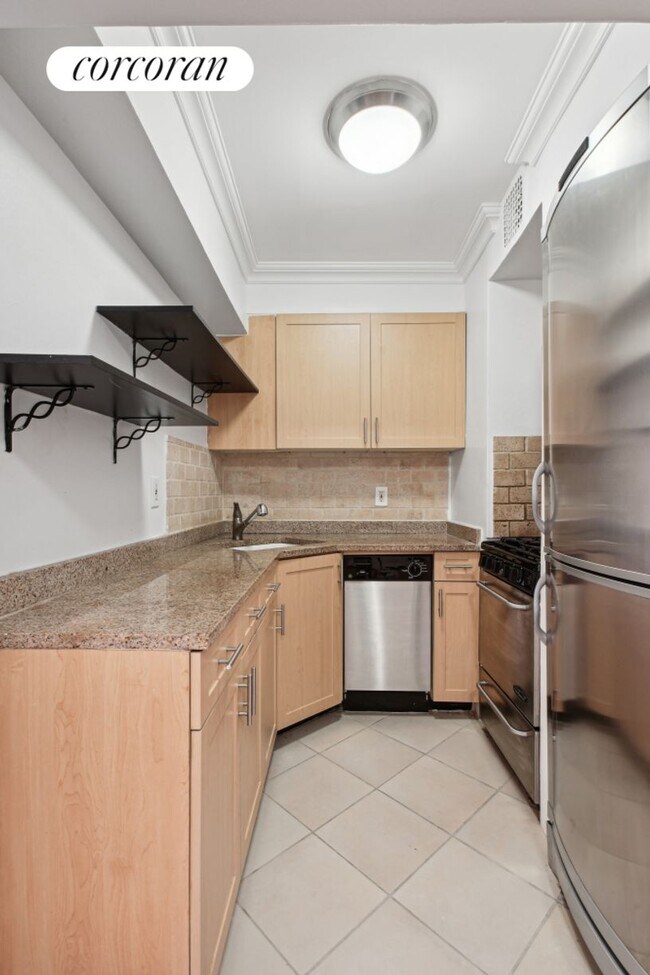 Photo - 401 W 56th St