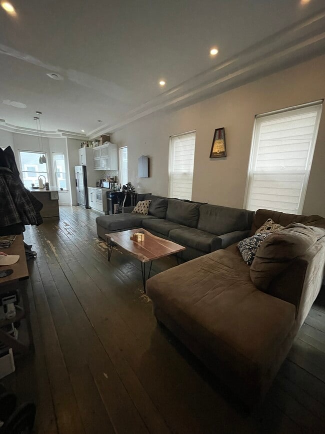 Photo - 24 Washburn St Unidad 2