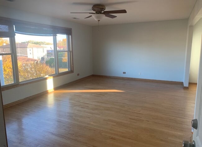 Photo - 8826 N Chester Ave Unidad 2