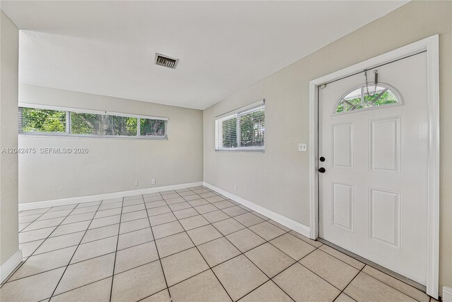 Photo - 606 SW 16th St