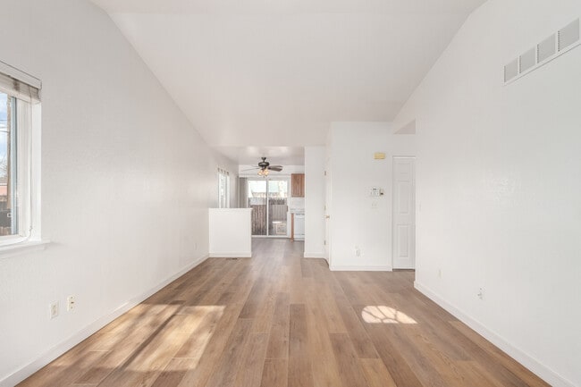 Photo - 3249 N Madison St