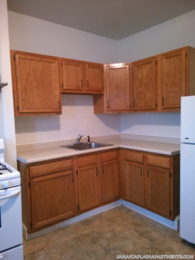 36 Mozart St Unit 3