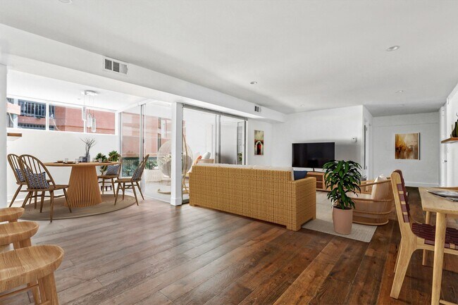 Photo - 1025 Ocean Avenue