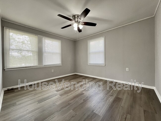 Photo - 310 Norris Ave