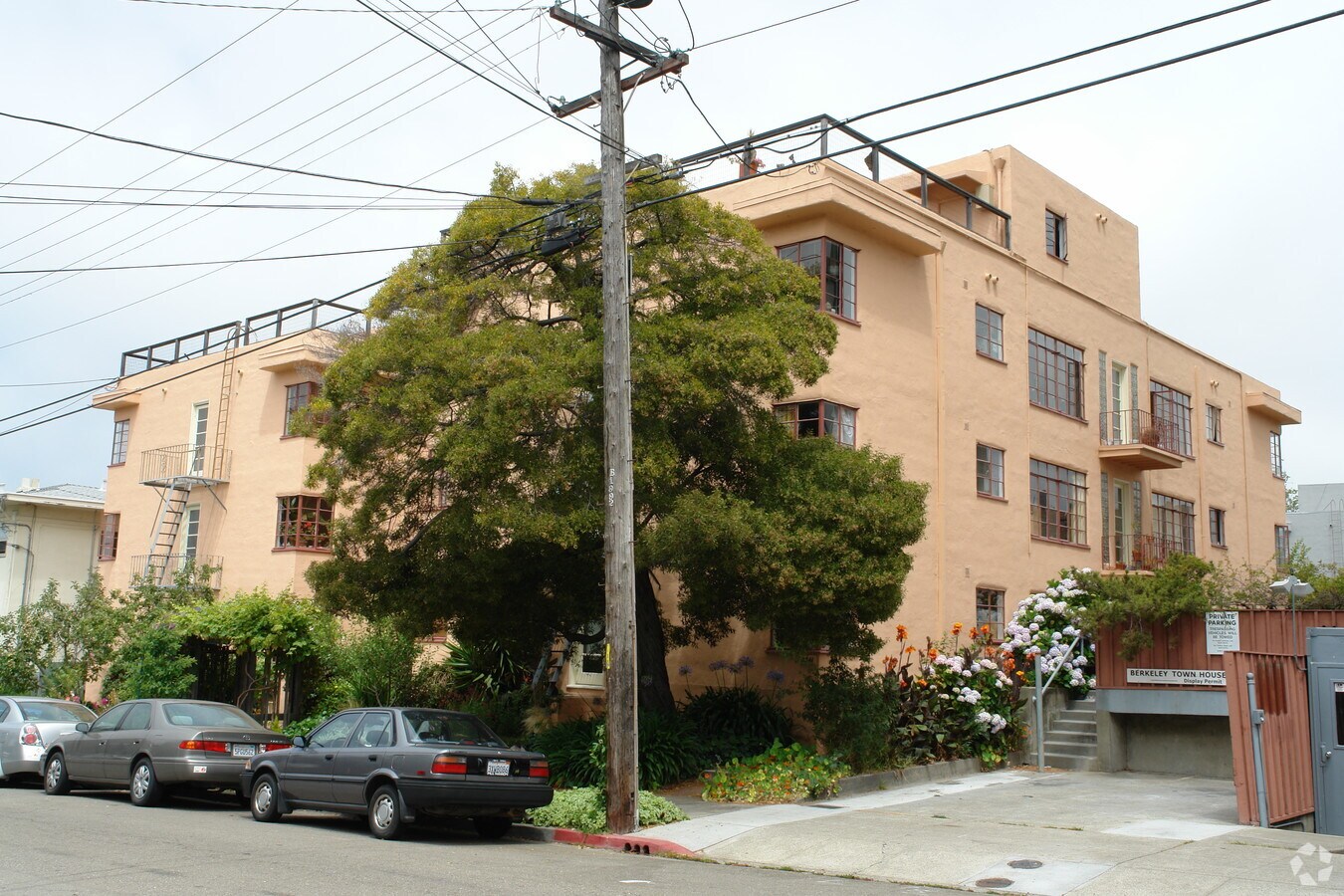 Photo - Parker Street Co-op