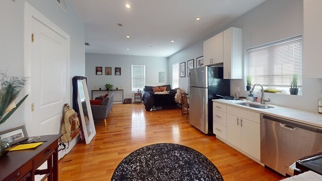 Photo - 309R Sumner St Unit 2L