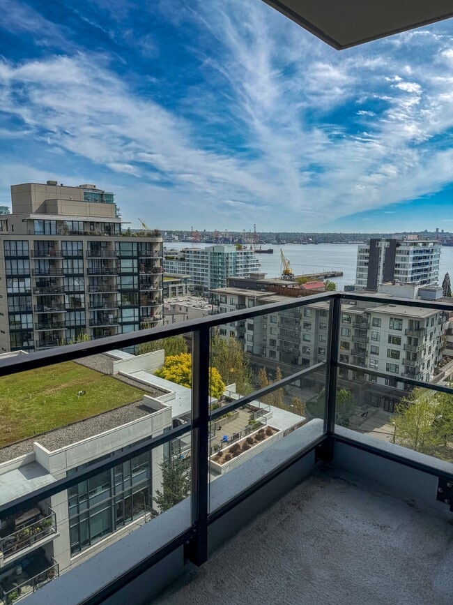 Photo - 151 2nd St W