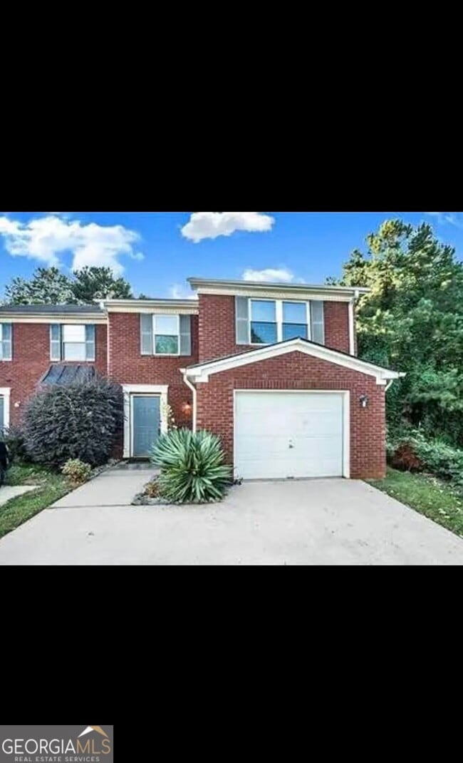Photo - 5563 Windfall Ln