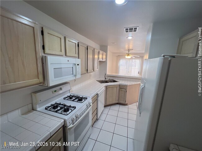 Photo - 920 Twinkling Sky Ave