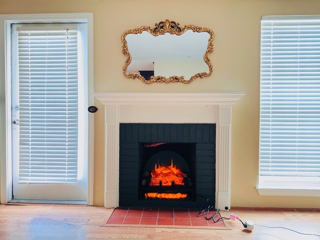 Building Photo - 32 Walden Dr Unit 13