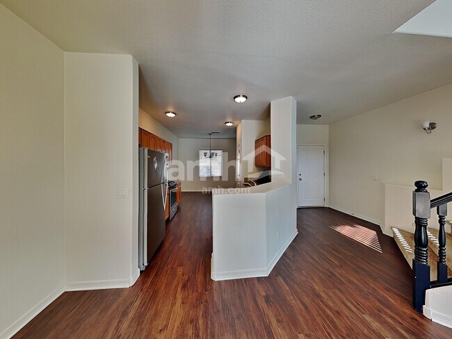 Photo - 138 E Calle Del Rondador